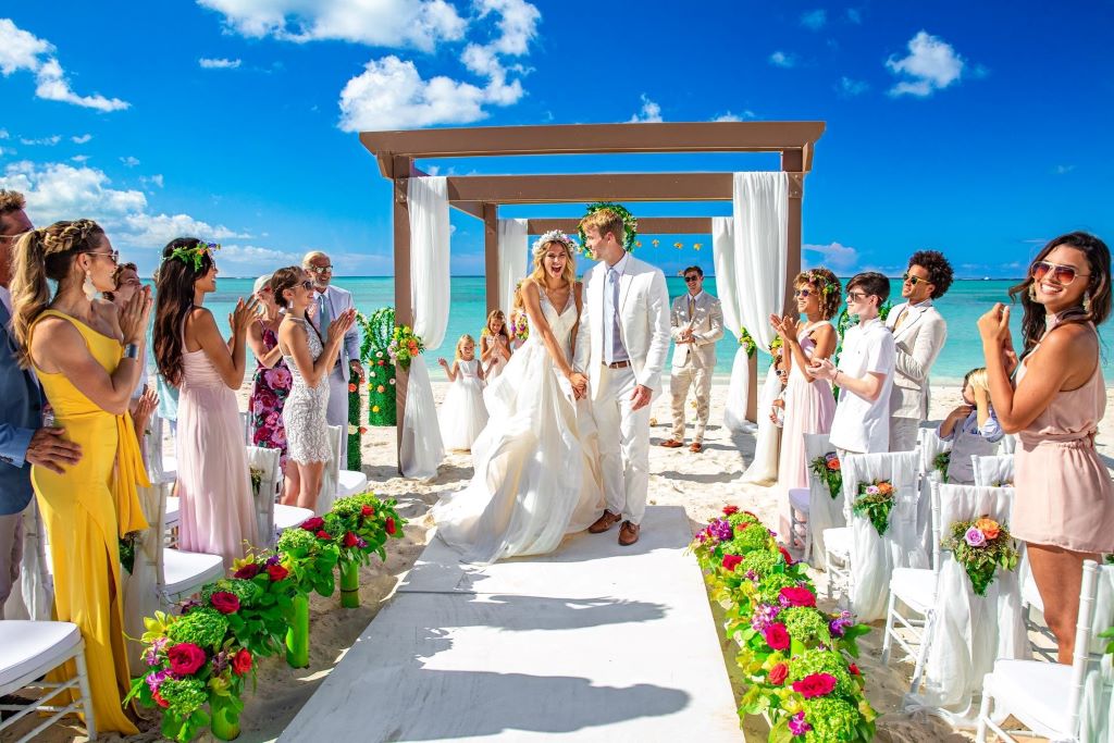 How do I personalize my destination wedding on a budget?